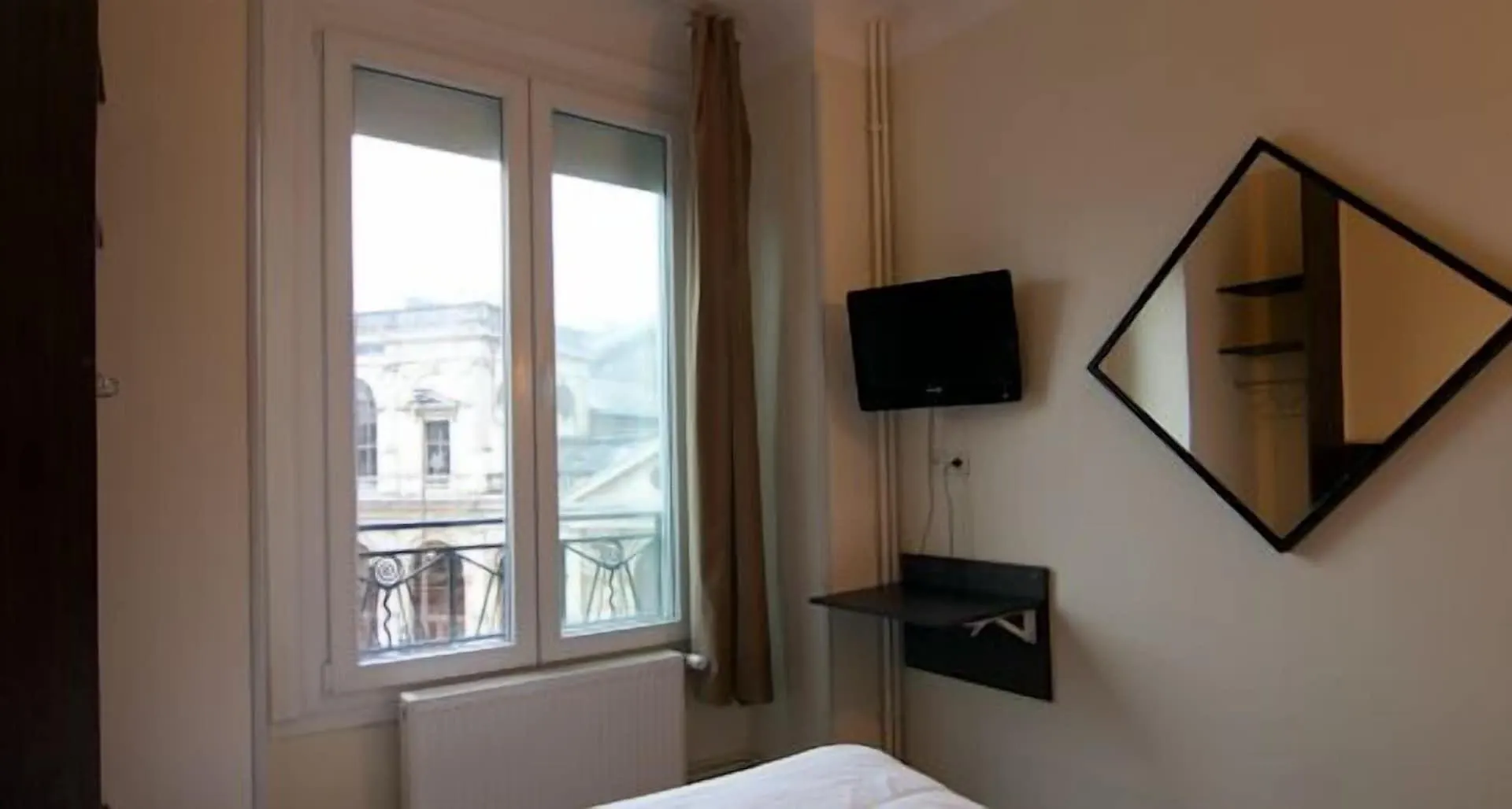 Hotel De Londres Lille 2*,