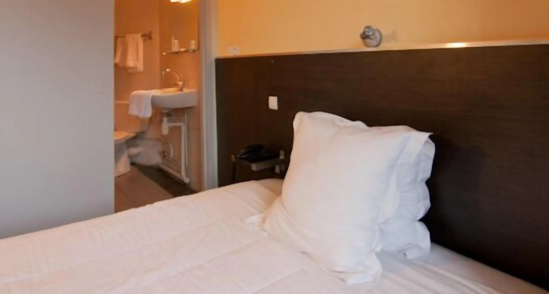 Hotel De Londres Lille 2*,